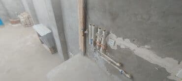 готовые дома продажа: 1 mərtəbəli həyət evi - Tam hasarlı, qapalı həyət. Betonlanmış geniş — 8