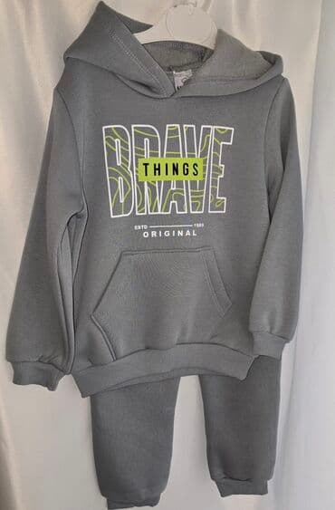 детские спортивные костюмы с принтом: Uşaq üçün iki hissəli idman dəsti - Rəng: boz - Dəst: kapüşonlu — 1