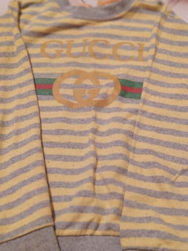 məktəb paltarı: Koftalar 1 manat yuyulub temizdi .Balaca olduguna gore satilir .Ucuz — 9