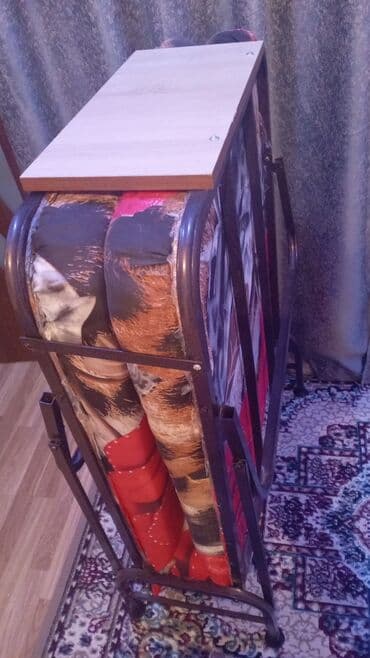 стол компьютерный складной трансформер: Б/у, Раскладушка с матрасом — 3