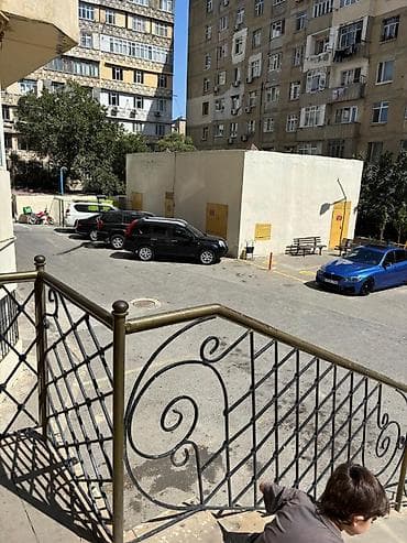 memar ecemide ucuz kiraye evler: 9 cür mikrorayon da Omedenin arxasında yerləşir. İcarəyə/ofis üçün — 2