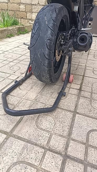 Motosiklet avadanlıqları və ehtiyat hissələri dəsti Tərkib: - Tam — 9