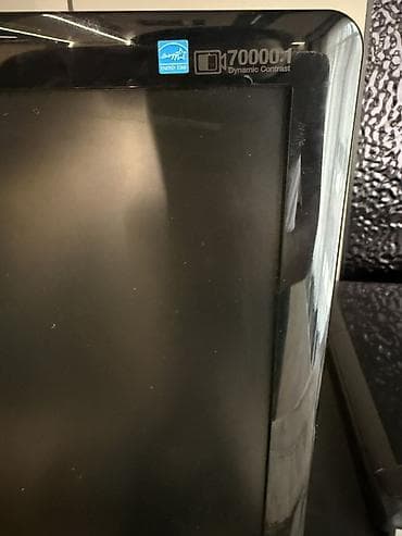 samsung 720n: Samsung SyncMaster B2030 LCD monitor - Ekran diaqonalı: 20 düym — 2