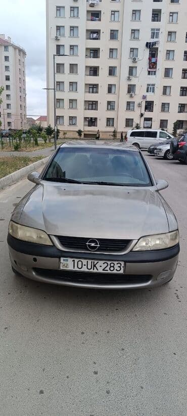 opel vectra c 2003: Opel Vectra B sedan - Kuzov: 4 qapılı sedan, bej rəng - Mühərrik — 1