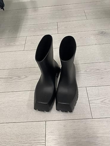 Qara rəngli orqinal Baleciaca - Model: qısa boğazlı, kvadrat burunlu — 1