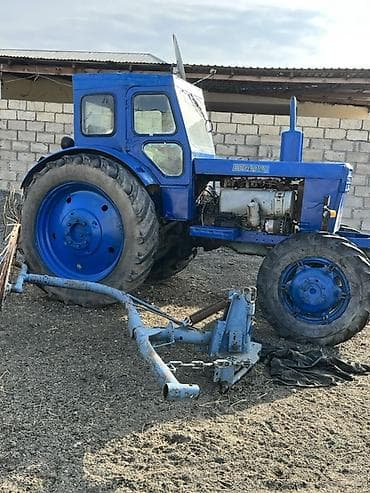 opel suret qutusu: Mtz T 42 dı zavod traktör du 452 saat işleyib. Tecili pul lazımdı — 2