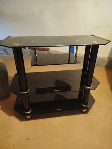 İşlənmiş, Düz TV altlığı, Polkalı, Şüşəli