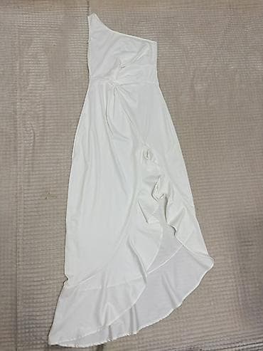 yara parfum: Ağ rəngli, zərif bir tərəfli (asimetriyalı) don. - Bir çiyinli kəsim — 1