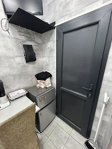 elektrik manqal: Kompakt iki qapılı mini soyuducu - Rəng: metalik/gümüş - Quruluş — 2