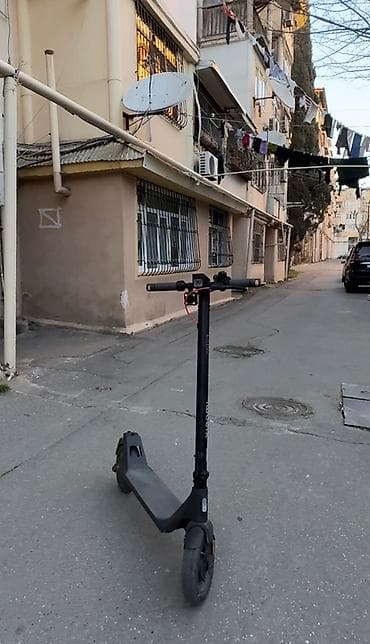 Elektrik skuter – şəhərdaxili rahat və sürətli hərəkət üçün kompakt — 1