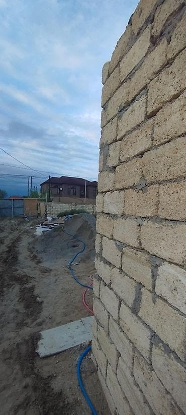 Mənzillər: 4 sot, Tikinti — 3