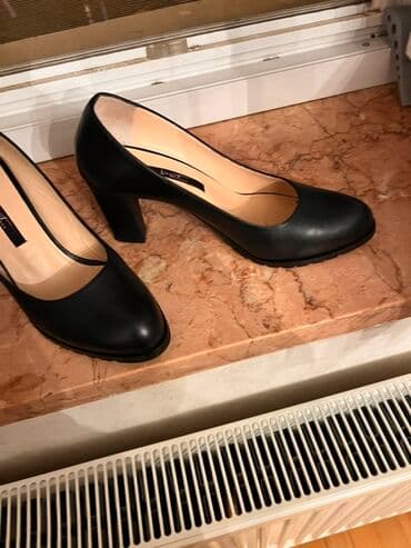 Qadın ayaqqabı dəsti razmer 40 1) Qara dəri klassik tuflilər - Marka