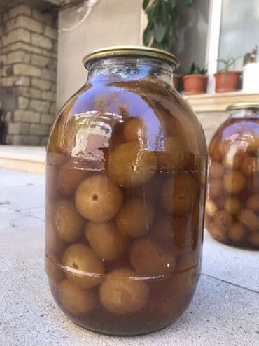 əncir qurusu: Şəffaf şüşə balonda qapağı möhkəm bağlı, bakı ənciri mürəbbəsi 25 — 1