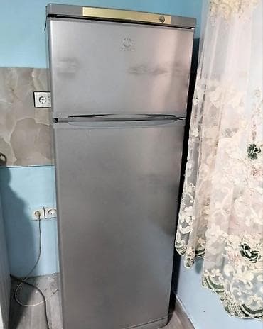 Mətbəx texnikası: İşlənmiş 2 qapılı Indesit Soyuducu Satılır, rəng - Gümüşü — 1