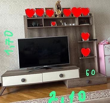 TV altlığı: İşlənmiş, Düz TV altlığı, Polkalı, Laminat — 1