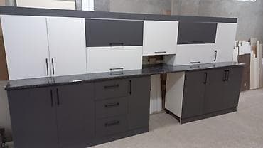 Metbex Mebeli İstfade olunmayıb.uzunlug 3.65 .qiymet 520 man .Saray