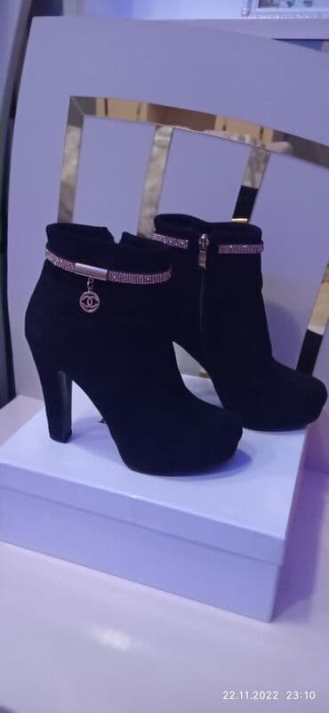 Ölçü: 38, rəng - Qara, İşlənmiş