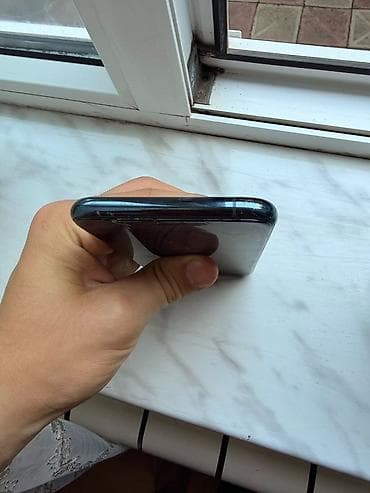 iphone 8s plus: IPhone 11 Pro, 64 GB, Matte Midnight Green, Qırıq — 5