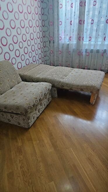 qedimi parcalar: Di̇van-kravat, İşlənmiş, Açılan, Bazasız, Parça, Çatdırılma yoxdur — 1