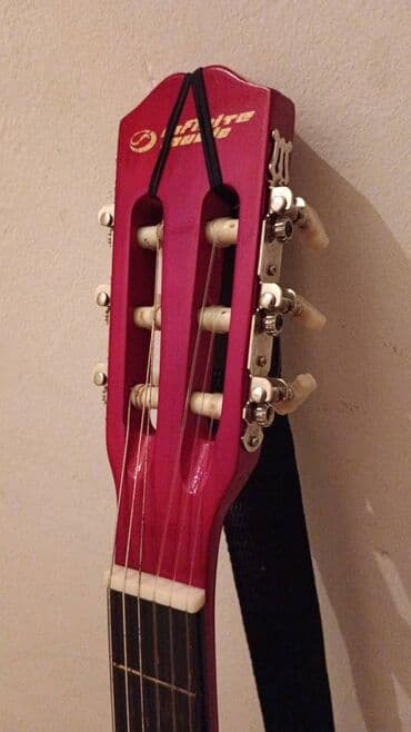 akustik gitara: Klassik Elektro Gitara Alınıb istifadə olunmayıb. Yenidir. Üzərində — 2