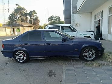 BMW 3 series: 1.8 л | 1991 г. Седан — 4