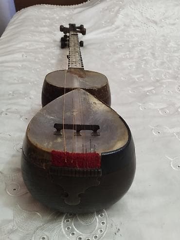 Musiqi alətləri: Tar – milli simli musiqi aləti Tar özümə məxsusdur. Çox möhtəşəm — 4