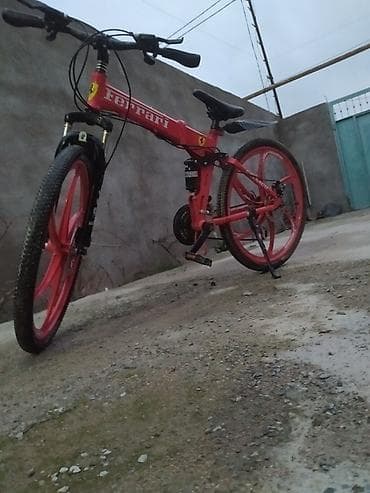 cube velo: Ferrari qatlanan dağ velosipedi, qırmızı rəngdədir və qatlanan — 4