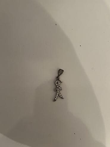 ereb qizili: Kişi aksesuar dəsti – bir neçə cüt manjet düyməsi və qalstuk iynələri — 3