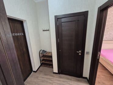 9 mkr kirayə evlər: Sumqayit seher 9 cu mkr kristal abseron, ümumi sahəsi təxminən 38 — 3