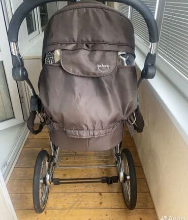 usaq ucun qolbaqlar: Çıxarıla bilən beşikli araba, Yaş: 30 ay — 22