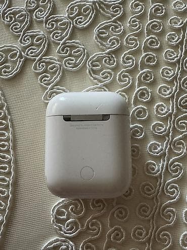komputer kalonka: Airpods 2 yaxshi vezyetdedi zaraatka normal saxlayir gulagciglar — 2