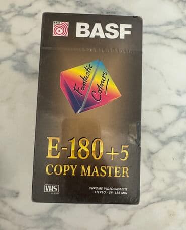 dim sinif testləri: Qadimi SSSR dövrünə aid video-kasetler. Həm film həm multfilm var — 4