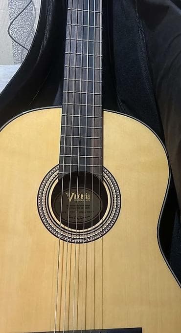 ukulele gitar: Valencia klassik gitara + çanta. Gitaranin hal hazirdaki bazar qiymeti — 3