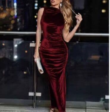 toy geyimi: Yenidir M-L razmere geden Qırmızı məxməri axşam/gecə geyimi - — 3