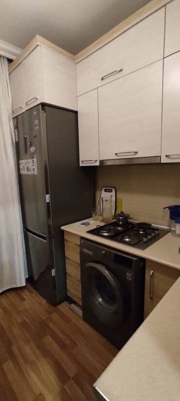 sabunçu qəsəbəsində evlər: Ev yeni təmir olunub. Evdə təxmini 1 ildən az yaşanıb. 5/4 cü mərtıbə — 5