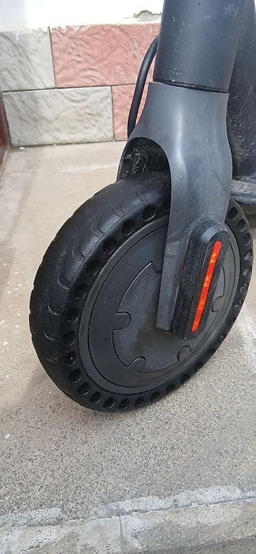 samkat: Elektrik skuter – şəhərdaxili rahat hərəkət üçün Xüsusiyyətlər: - — 3