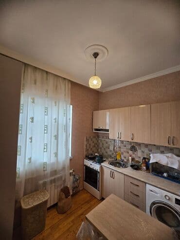 masazır həyət evi: Həyətyanı fərdi yaşa döşənmiş yol və meydança - Gül kolları və — 9