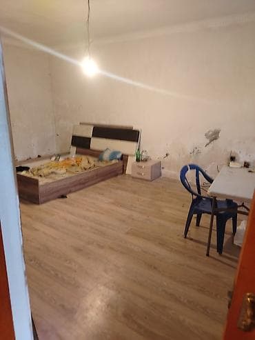 kreditle heyet evi: 2 otaqlı həyət evi - Plan: 1 mərtəbə, 2 otaq (geniş zal + yataq — 3