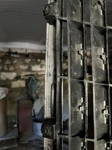 мерседес 817 в бишкеке: Xrom örtüklü, şaquli zolaqlı radiator barmaqlığı. Bu, avtomobilin — 2