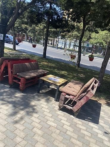 bag stullari: Açıq hava üçün taxta paletdən hazırlanmış oturma dəsti - Tərkibi: 2 — 3