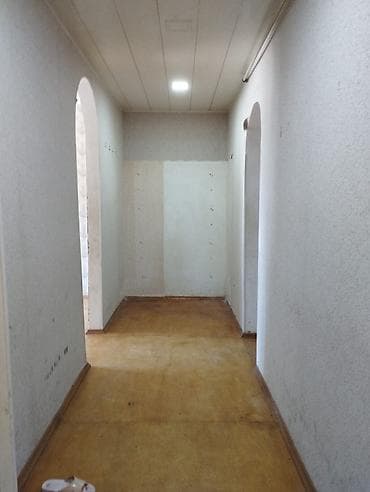 bine savxoz ev: Suraxanı bazarına yaxın.Bina evi 5/1 mərtəbəsi.Evin yanında 35 — 3