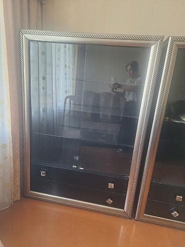Yataq otağı mebel dəsti - Dəst tərkibi: - Geniş 2 qapılı şkaf: şüşə