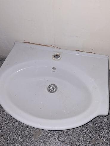Ev və bağ: Divar tipli hamam/kombi otağı üçün keramika əl-üz yuma lavabosu — 4
