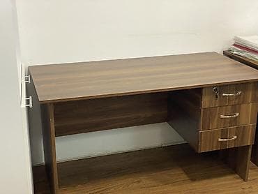 Офисные столы: Для сотрудника, Прямоугольный стол — 8