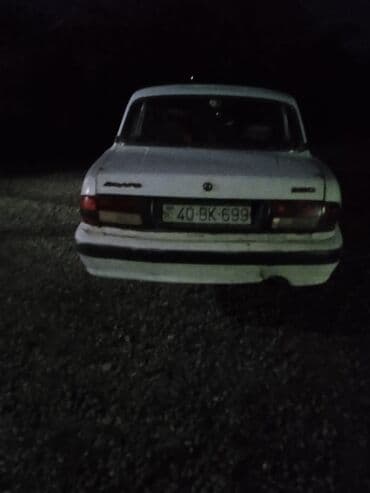 qadınlar ucun maşınlar: GAZ Volga sedan – klassik rus avtomobili - Kuzov: 4 qapılı sedan, ağ — 7