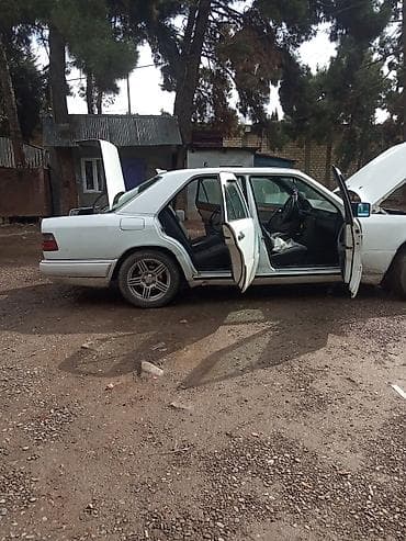 map sensor opel: Mercedes-Benz E-Sinfi (W124) sedan, ağ rəng. - Kuzov: 4 qapılı, geniş — 5