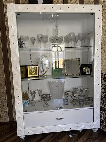 Şüşəli dolab vitrini lalafo.az -da Şüşəli dolab vitrini