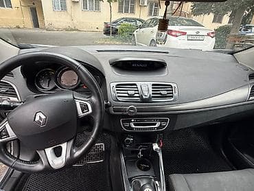 Renault Megane: 1.5 l | 2012 il 31000 km Hetçbek — 5