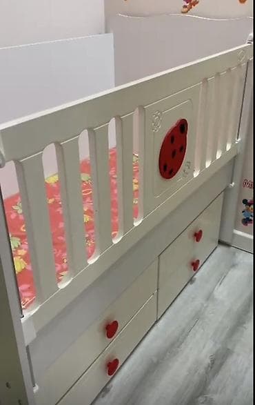 Uşaq mebeli: Oğlan və qız üçün, Beşik — 1