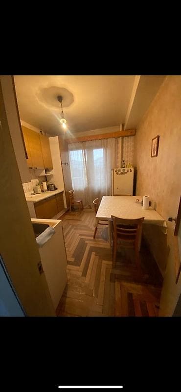 Şamaxinka 4cü mikrorayon -4 otaqlı, skvaznoy (iki tərəfə baxışı — 6